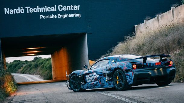 Hypercar-ul electric Rimac C_Two, testat la Centrul Tehnic Nardo detinut de Porsche: versiunea de serie va fi prezentata in martie
