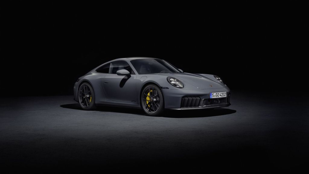 GALERIE FOTO | Porsche a prezentat primul 911 cu motor cu tehnologie hibridă - Imagine 17