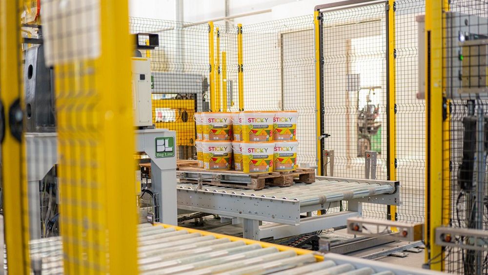 EVOLOR deschide o nouă fabrică pe cenușa fostului Oltchim. ”Reindustrializarea României începe”