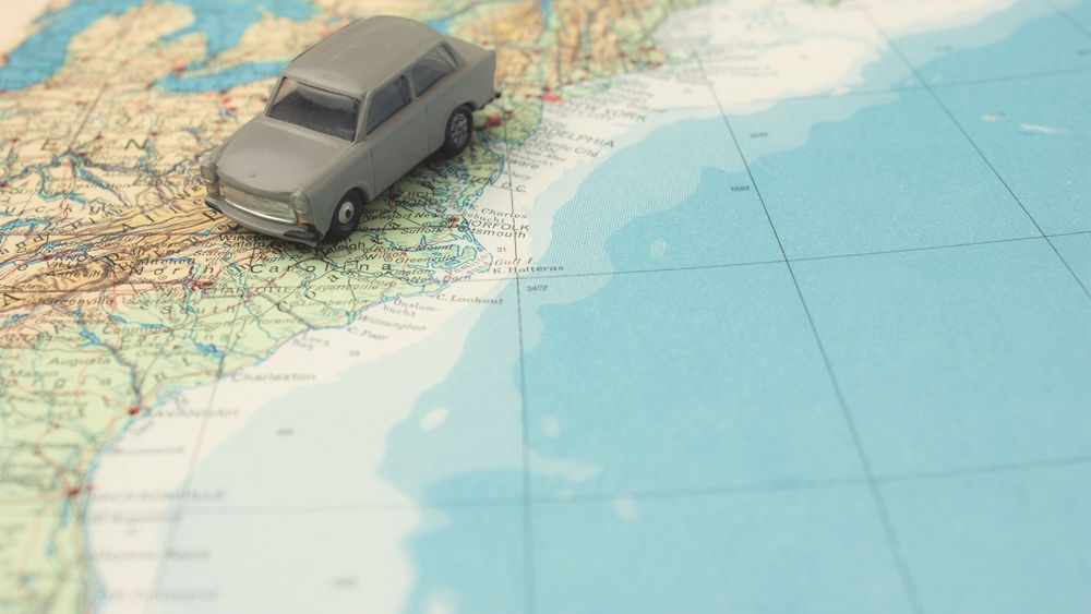 Vacanta cu masina: 3 road trip-uri spectaculoase in care sa mergi toamna asta