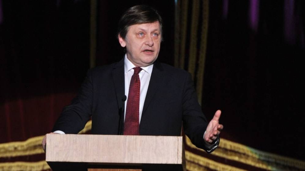 Anunț surpriză: Crin Antonescu nu va mai candida la alegerile prezidențiale