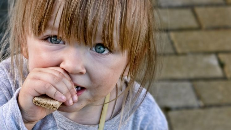 Cum pot autoritatile romane sa schimbe viata copiilor cu o investitie de 100 de euro