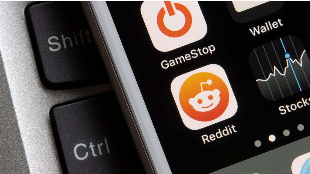 XTB: Frenezia GameStop i-a făcut și pe români să se ”arunce” la cumpărat de acțiuni