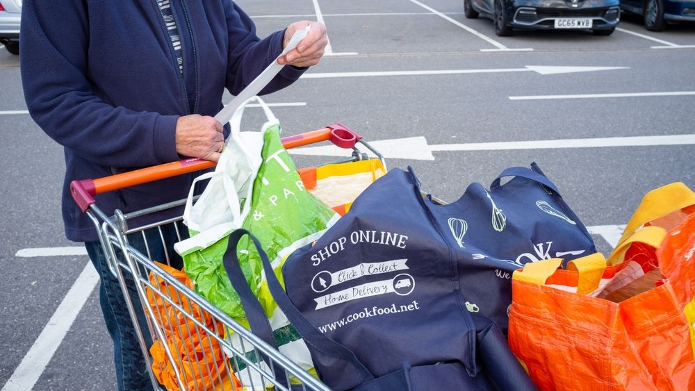 România este țara cu cele mai mici prețuri la mâncare. Plafonarea este așteptată oricum