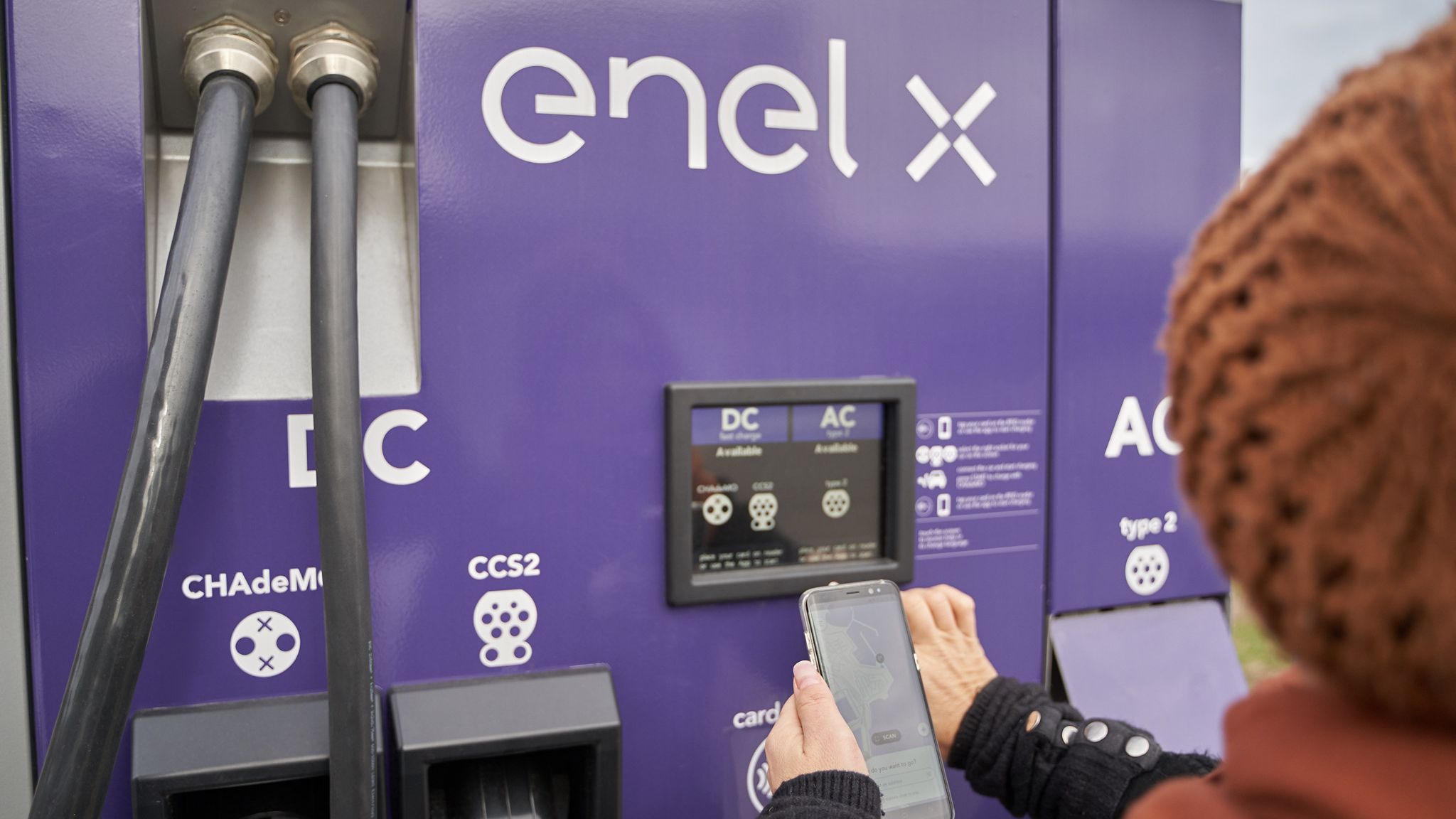 ENEL X România a pus în funcțiune șase stații de încărcare a vehiculelor electrice în Constanța