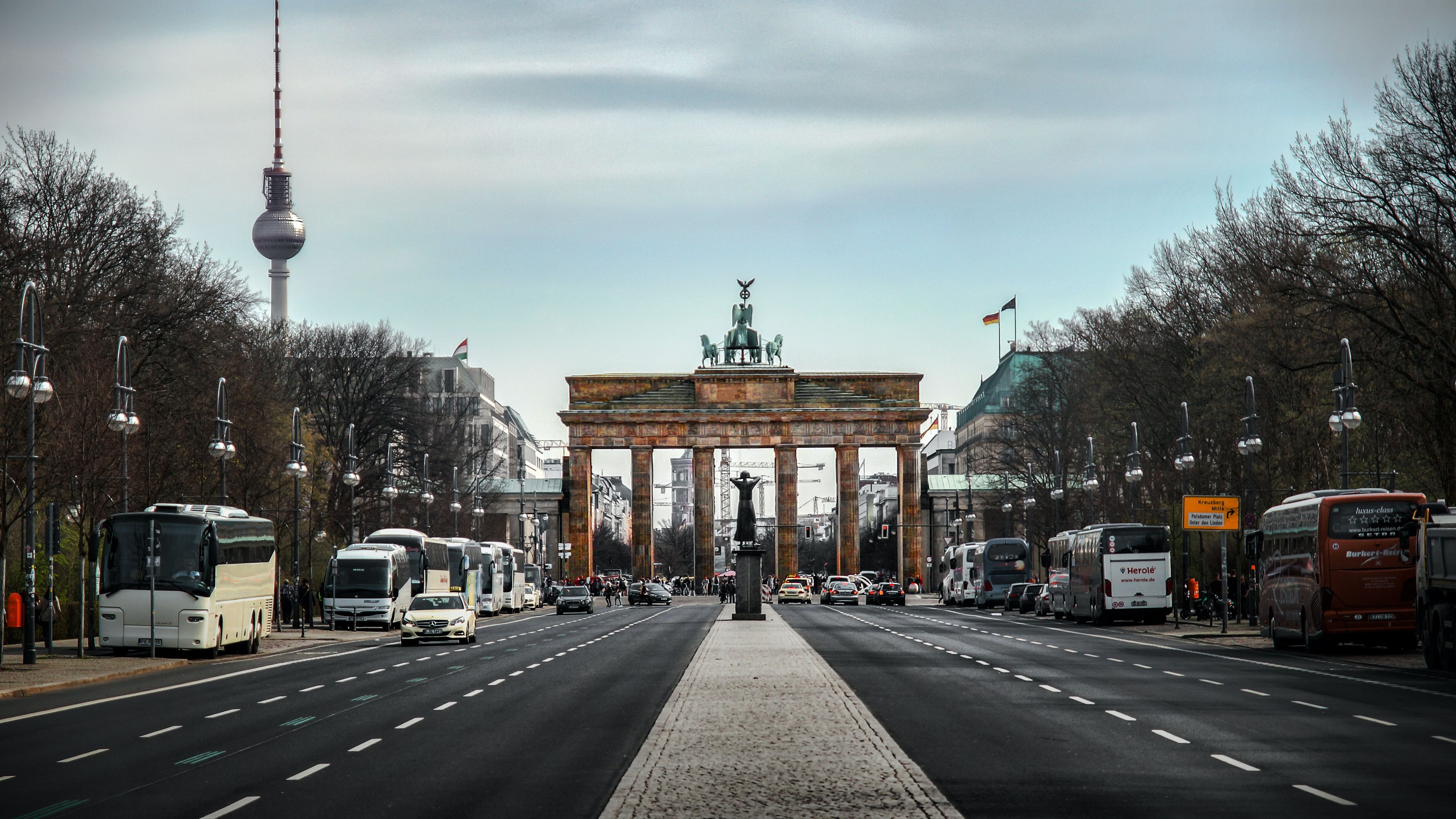 Germania cere relaxarea restricţiilor de călătorie impuse de Polonia, pentru muncitorii transfrontalieri