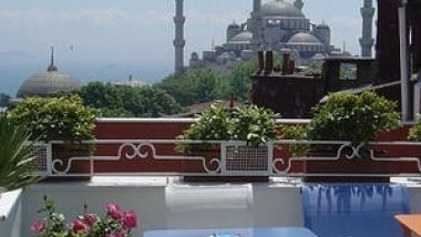 Destinatii gourmet II - Singapore, Paris, Istanbul si Cluj Napoca