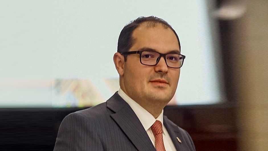 Alexandru Ciuncan, cu o experienta in 17 ani in asigurari, preia functia de director general al UNSAR
