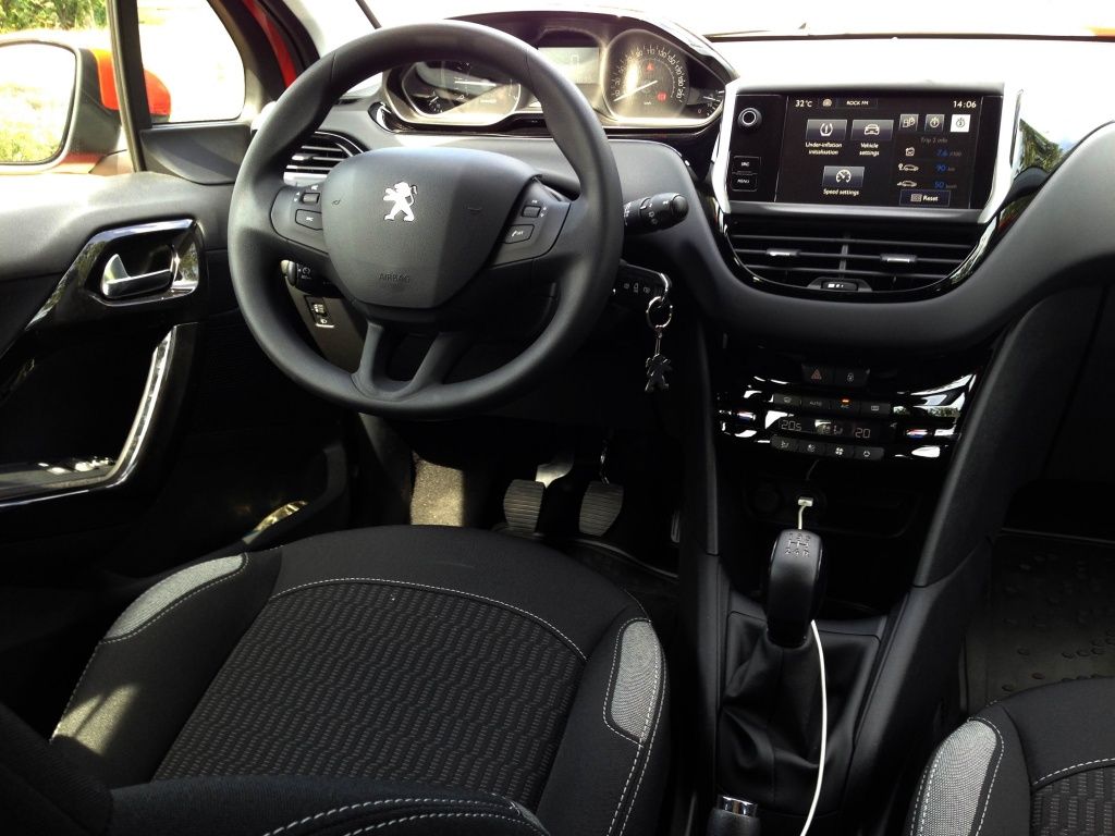 Peugeot 208 facelift - Imagine 10