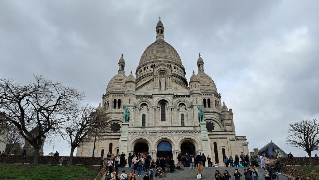 Parisul îți aduce aminte de ce România este încă la ani-lumină distanță de vest. În ciuda p - Imagine 1