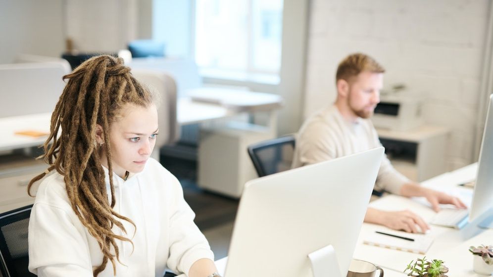 Top 100 cei mai doriți angajatori în 2020. Ce industrii domină clasamentul