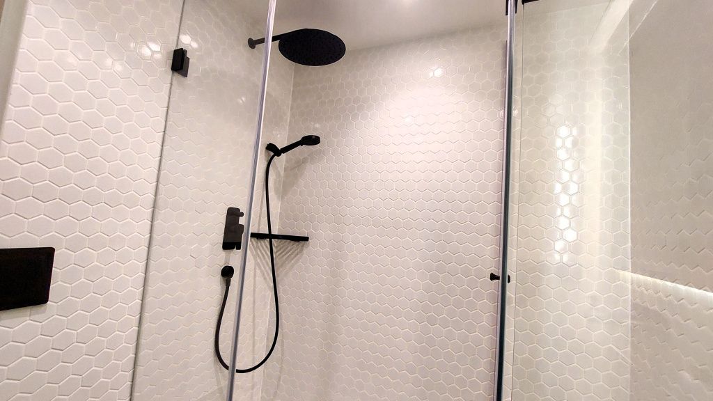 GALERIE FOTO | Cum arată apartamentele milionarei Anja Graf din centrul Capitalei - Imagine 21