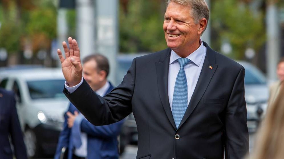 Iohannis, dator cu aproape 1 milion de euro la stat. ANAF îi trimite somații