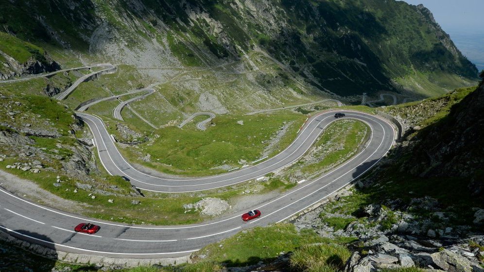 CNAIR a făcut anunțul cu privire la circulația pe Transfăgărășan și Transalpina. Când se închid cele două șosele