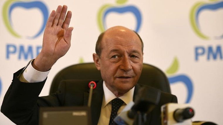 Basescu: Este momentul zero. Parlamentul si Guvernul sa traga o linie rosie groasa, de separatie fata de servicii si DNA