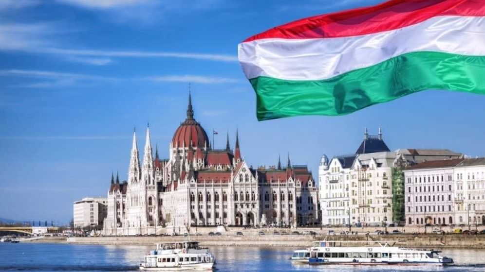 Ungaria vrea să-și mărească armata - cum vrea să-i recruteze pe tineri