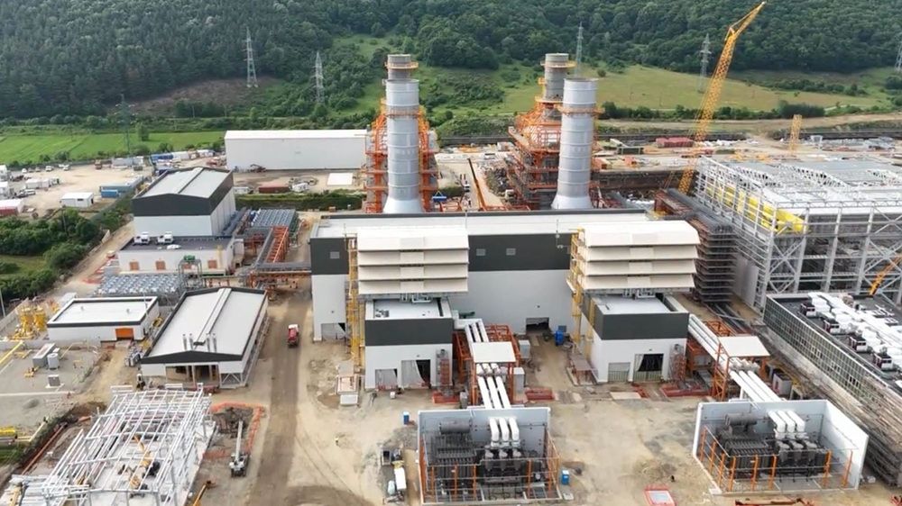 Prima turbină a centralei pe gaz de la Mintia a fost pusă în funcțiune. Bolojan: Mai puține importuri