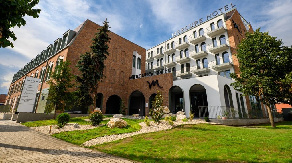 FOTO | Se deschide primul hotel internațional din Alba Iulia - Imagine 8