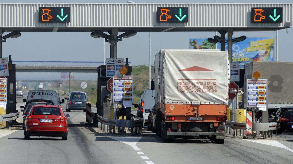 Aproximativ 30.000 de vehicule intre 3,5 tone si 12 tone vor plati mai mult pentru roviniete