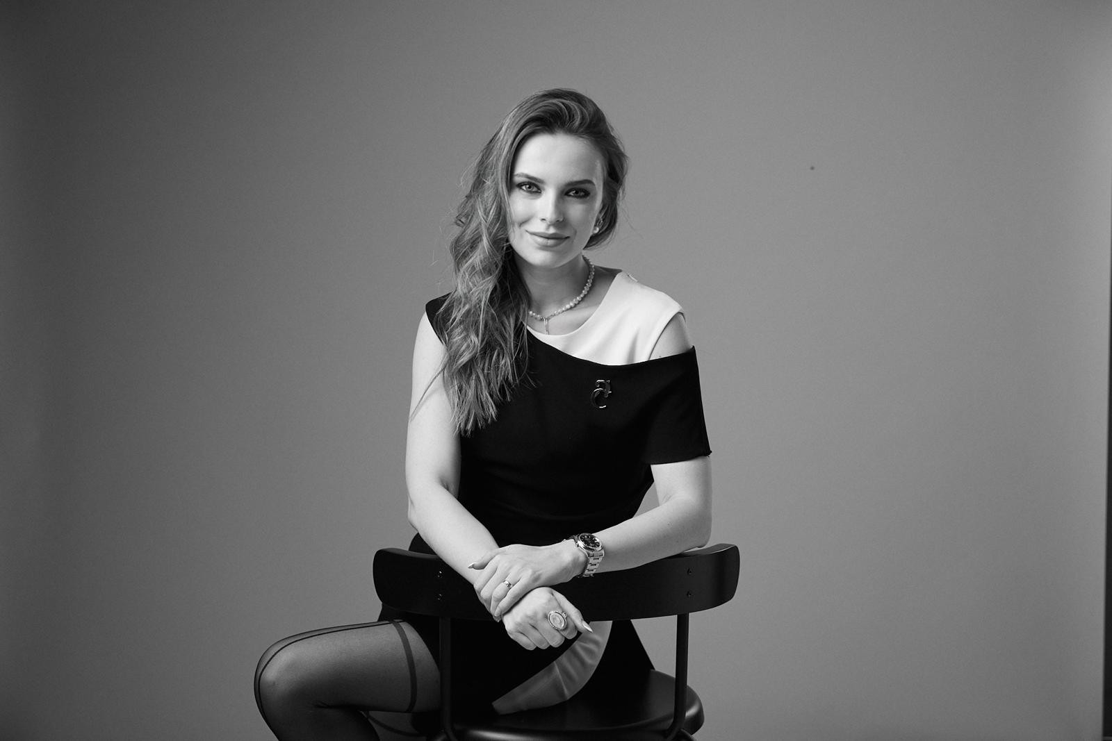 Ce caută femeile când cumpără haine. Alexandra Calafeteanu: Tendințele sunt un vocabular, nu o lege