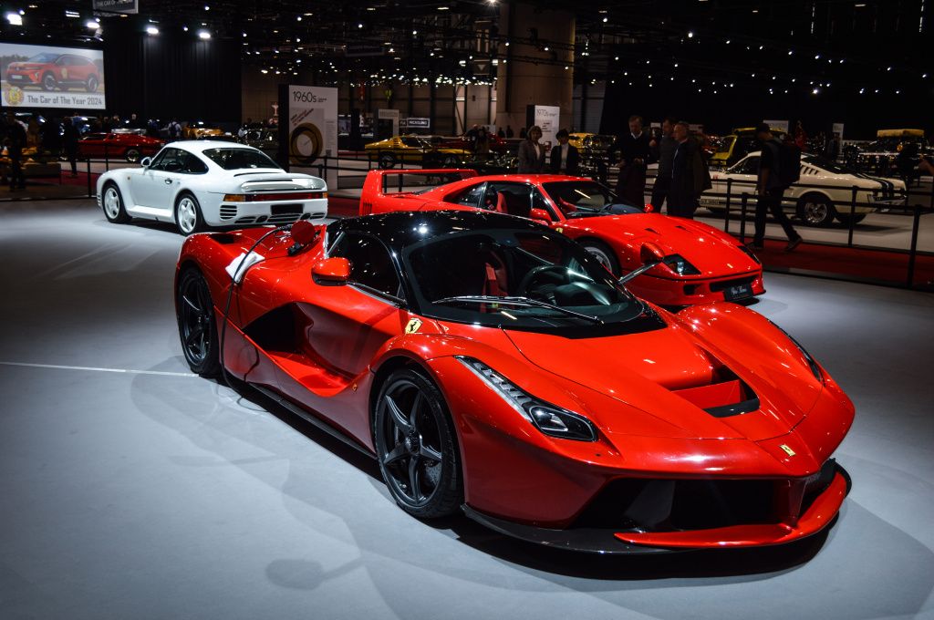 La fel și Ferrari LaFerrari