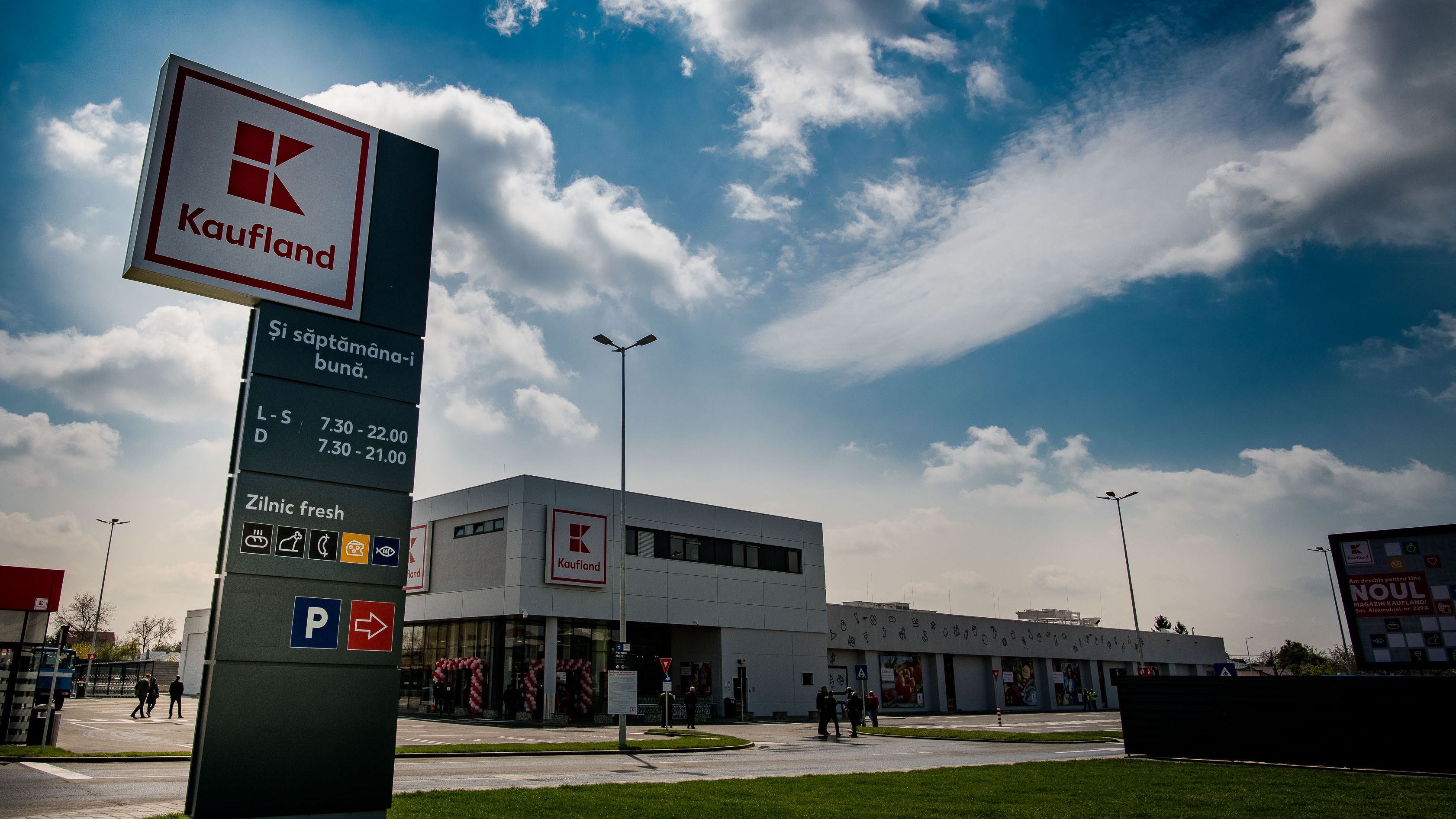 Kaufland asigură alimentele pentru mesele ce vor fi distribuite zi de zi cadrelor medicale din prima linie în lupta cu COVID-19, din București