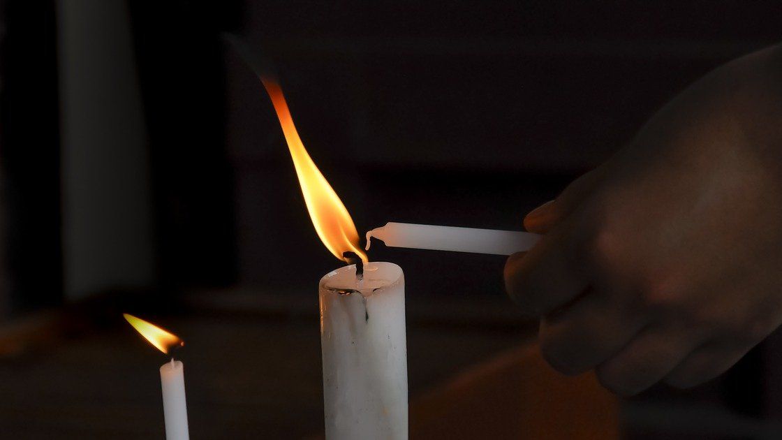 Furnizorii de energie avertizează asupra unor noi scumpiri, cauzate de măsurile de compensare a facturilor