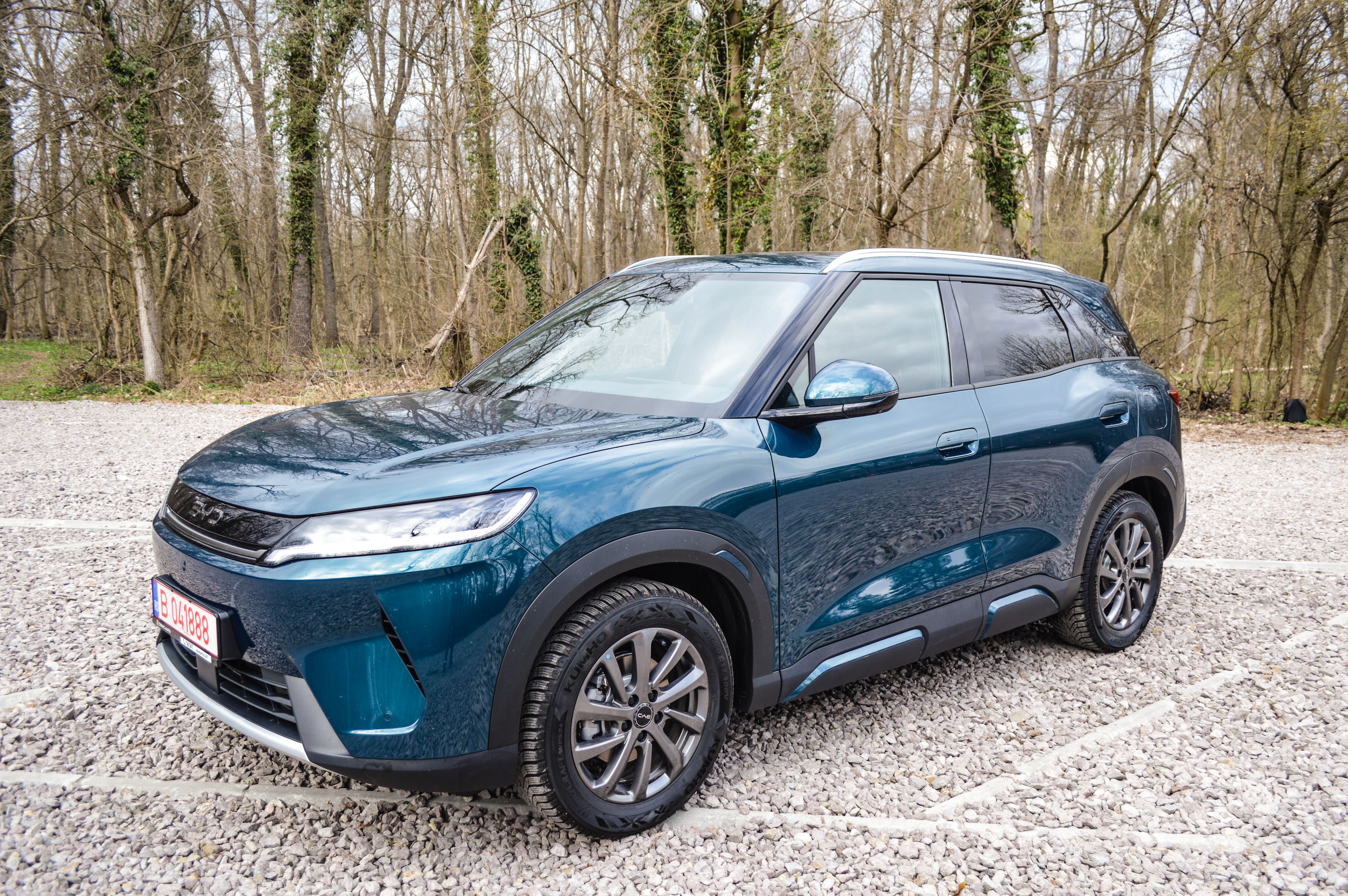 FOTO | Test Drive BYD Atto-2 DM-i: Cum au reușit chinezii să facă un SUV plug-in hibrid care costă cât o Dacia Duster - Poza 2