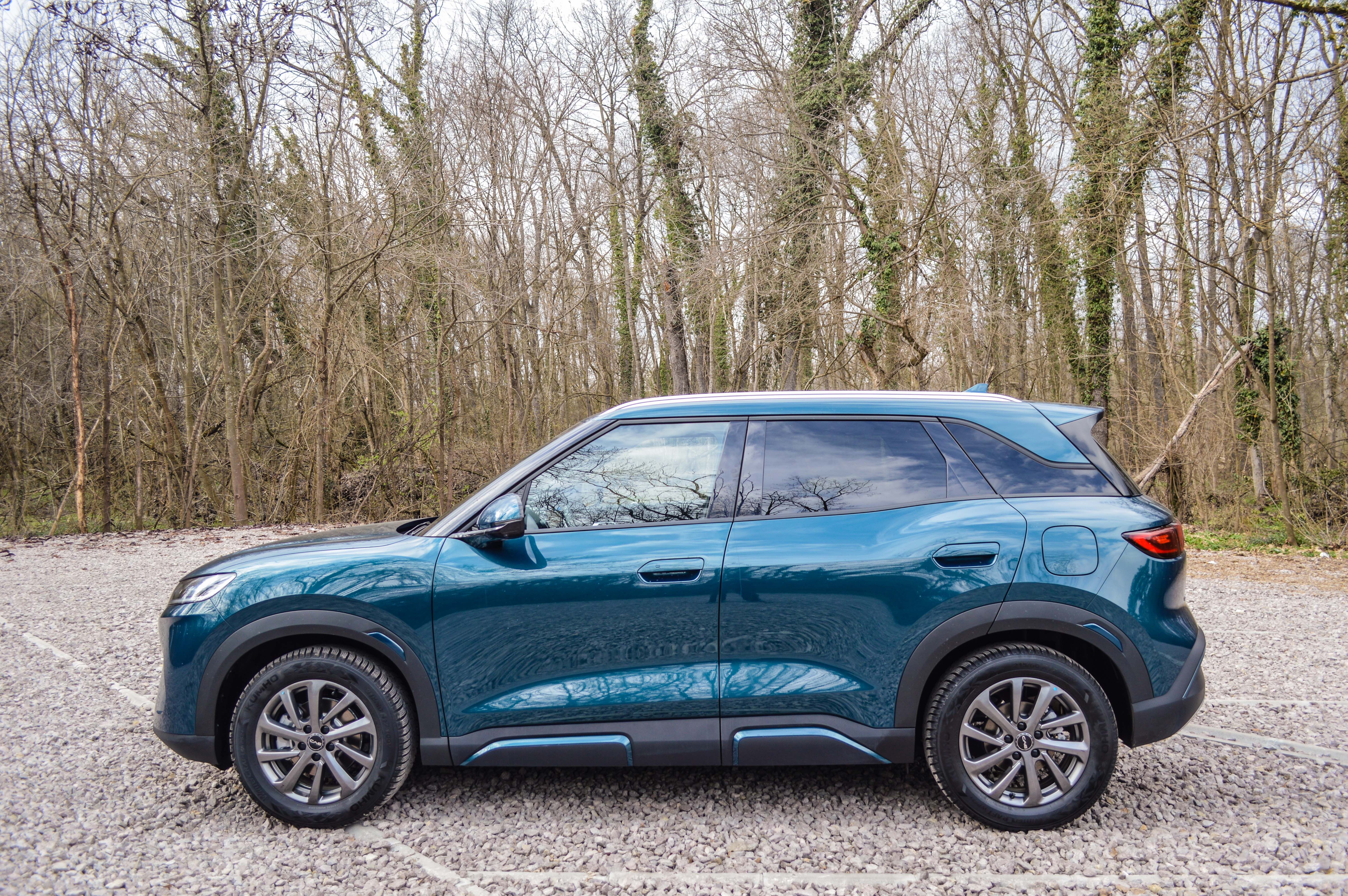 FOTO | Test Drive BYD Atto-2 DM-i: Cum au reușit chinezii să facă un SUV plug-in hibrid care costă cât o Dacia Duster - Poza 6