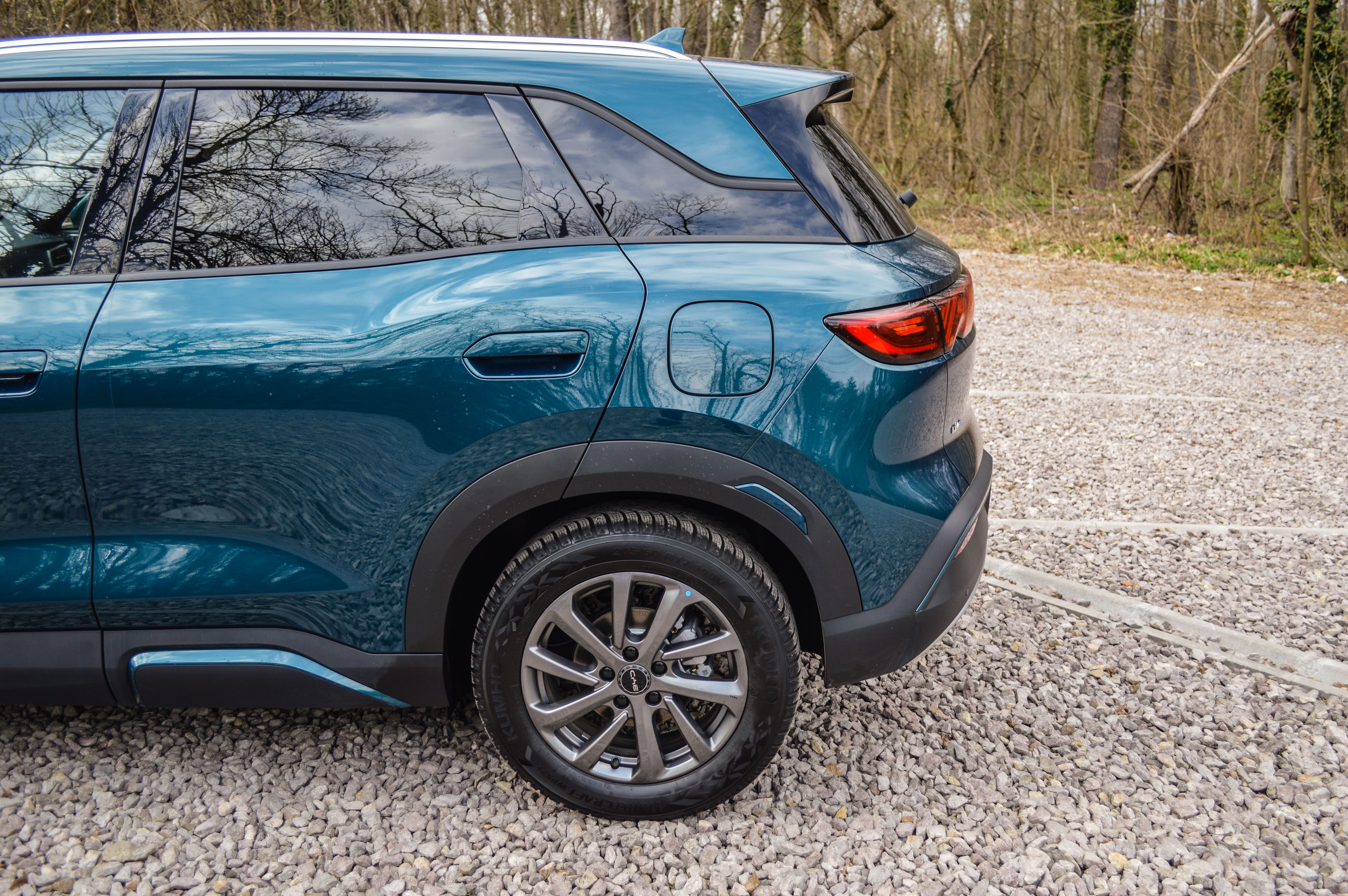 FOTO | Test Drive BYD Atto-2 DM-i: Cum au reușit chinezii să facă un SUV plug-in hibrid care costă cât o Dacia Duster - Poza 10
