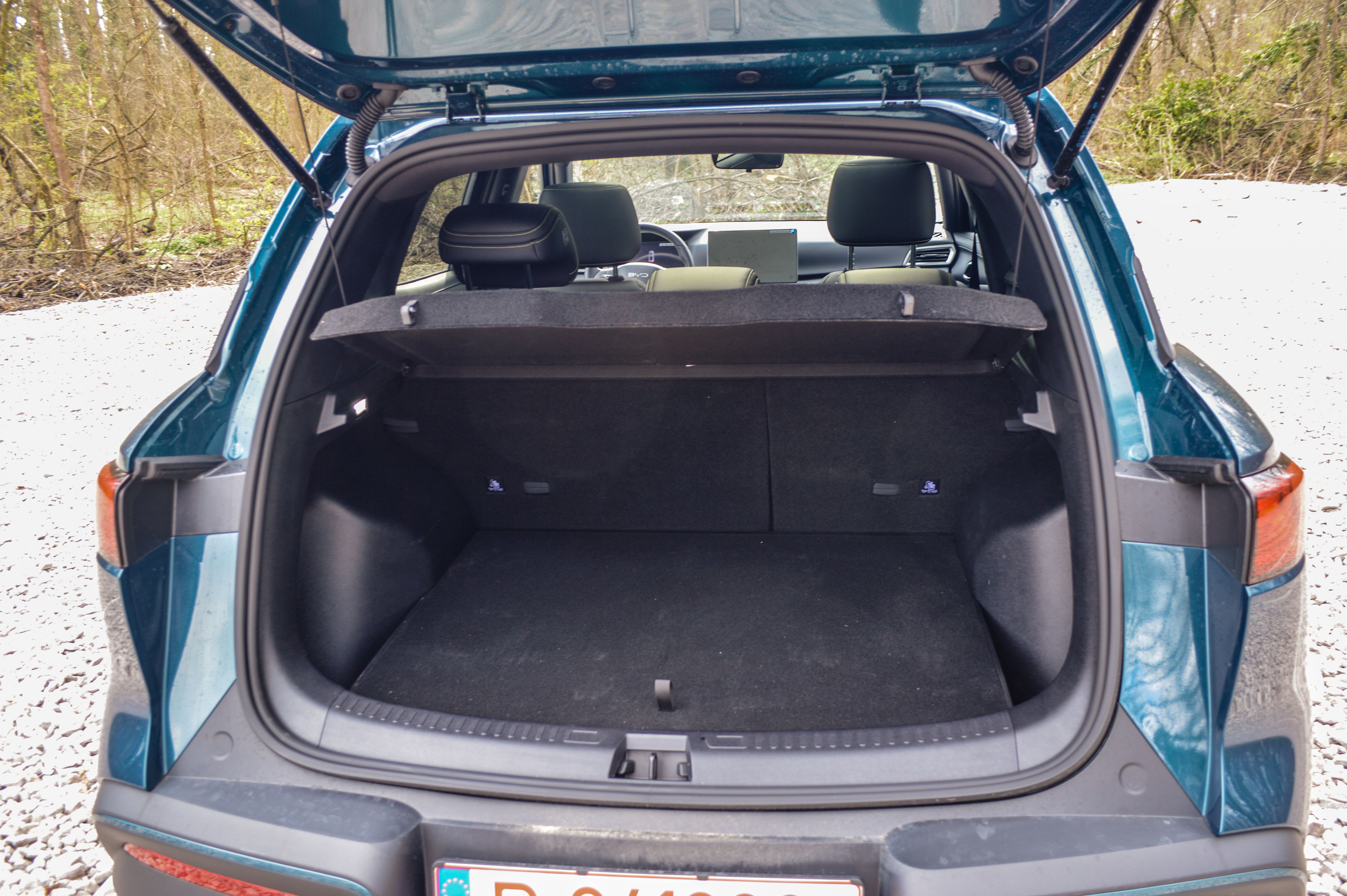 FOTO | Test Drive BYD Atto-2 DM-i: Cum au reușit chinezii să facă un SUV plug-in hibrid care costă cât o Dacia Duster - Poza 30