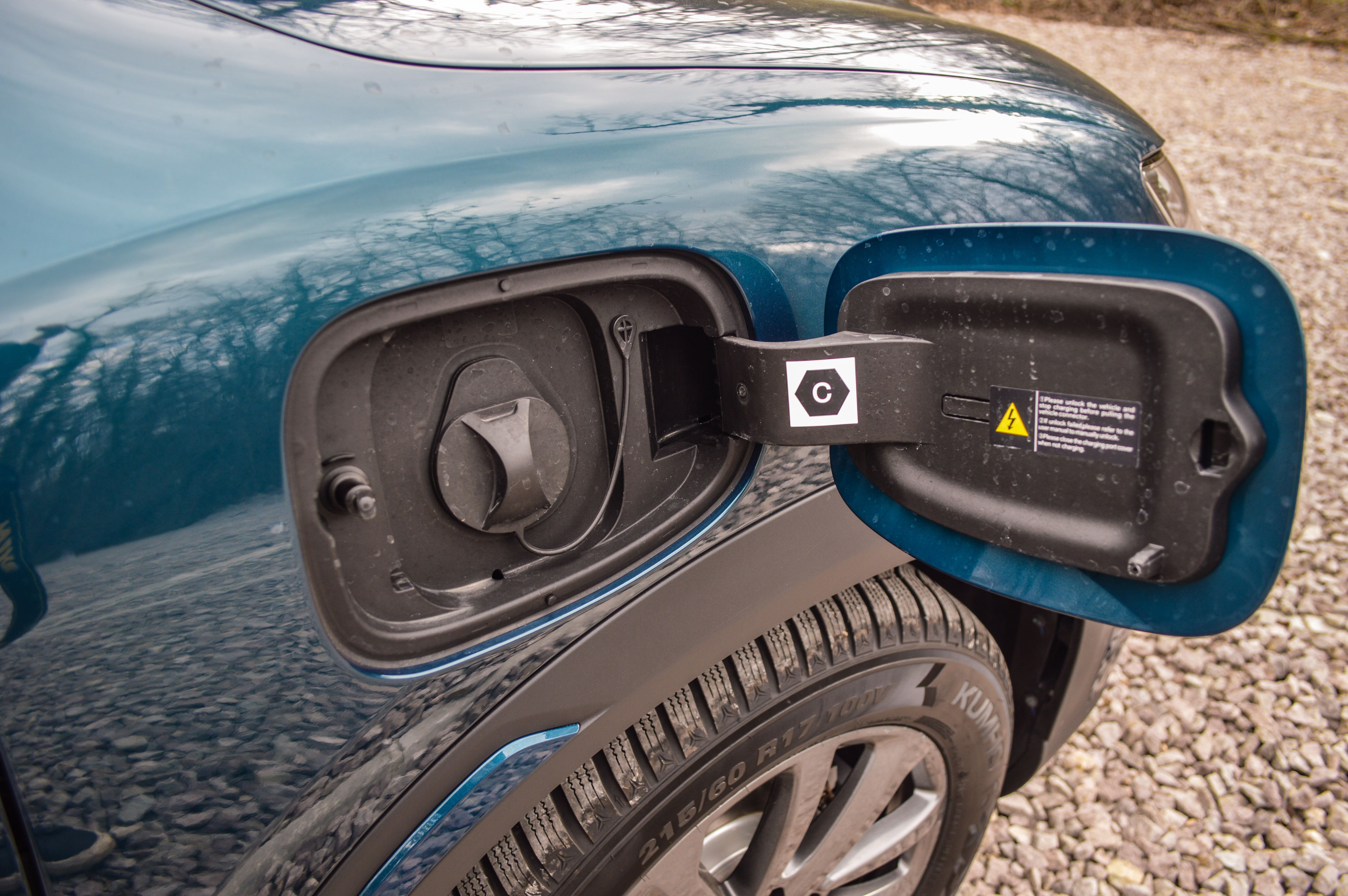 FOTO | Test Drive BYD Atto-2 DM-i: Cum au reușit chinezii să facă un SUV plug-in hibrid care costă cât o Dacia Duster - Poza 23