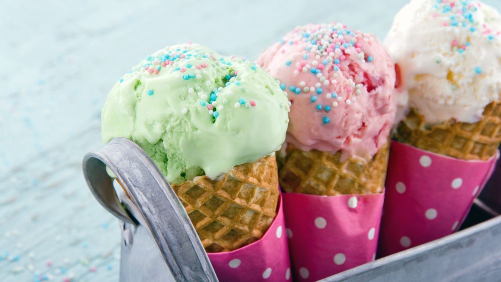 Oferta eMAG: Reduceri la aparate de inghetata si aparate de milkshake de pana la 50%, pentru deserturi de vara