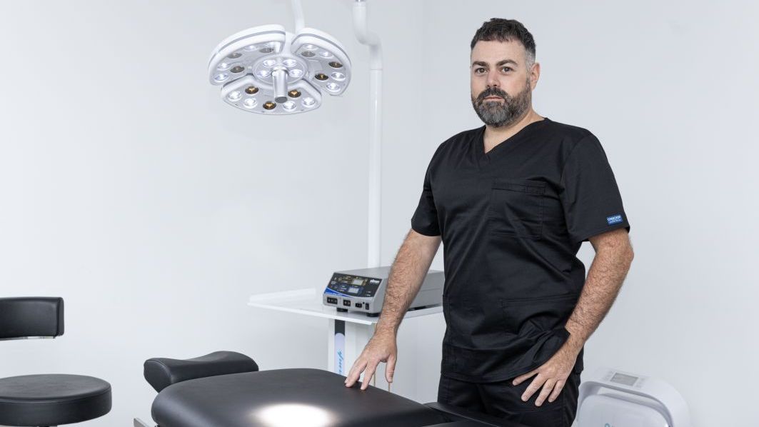 Oglinda digitală: Impactul tehnologiei și al social media în estetica contemporană