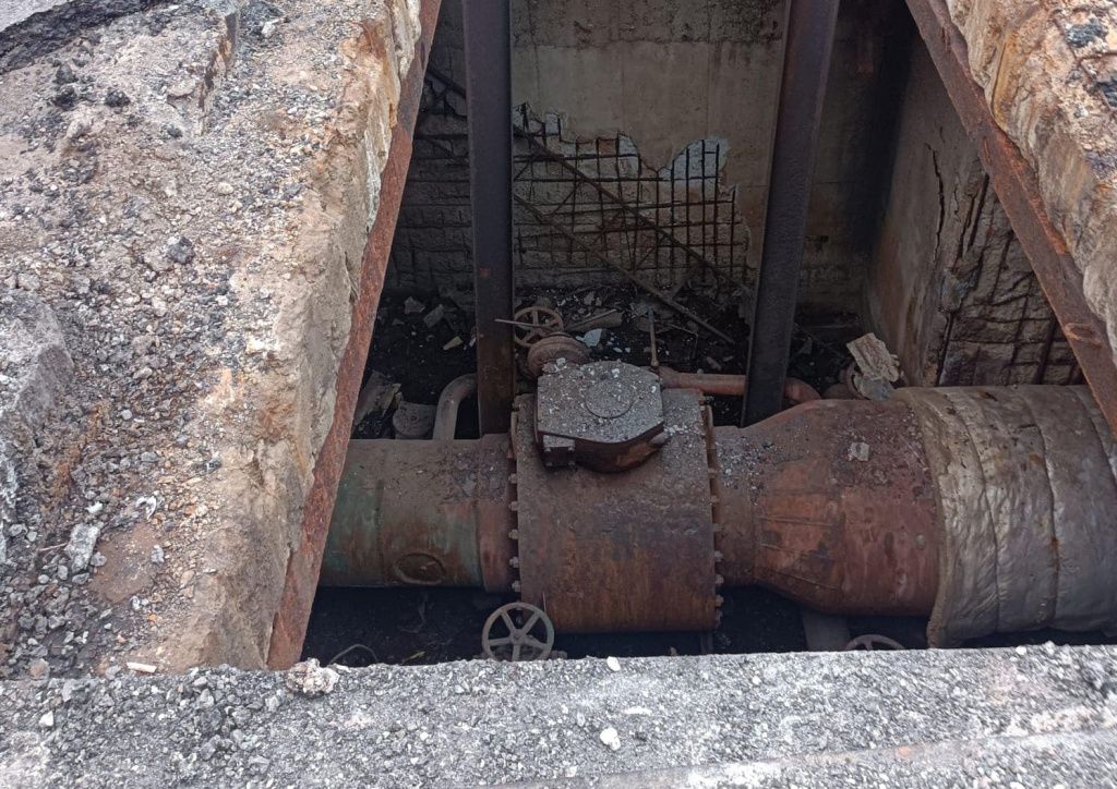 Nicușor Dan: Încheiem anul cu încă 50 km de conducte schimbați. Cum arătau conductele vechi - Imagine 4