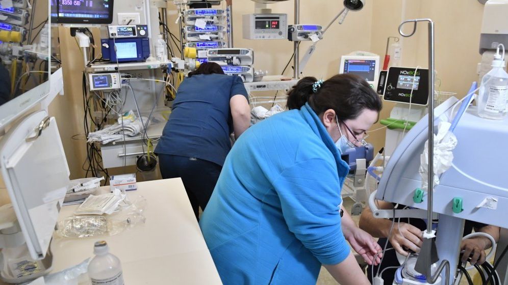 Sectia ATI a Spitalului Judetean din Drobeta Turnu Severin, inchisa din cauza infectiilor. Patru oameni au murit