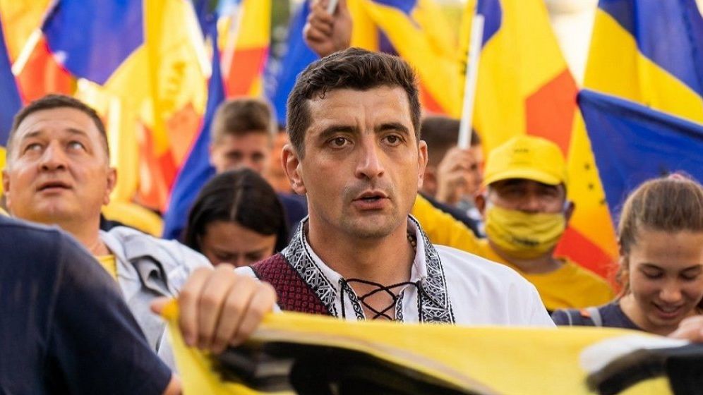 AUR contestă la CCR Ordonanța de comasare a alegerilor. Care este motivul dat de Simion