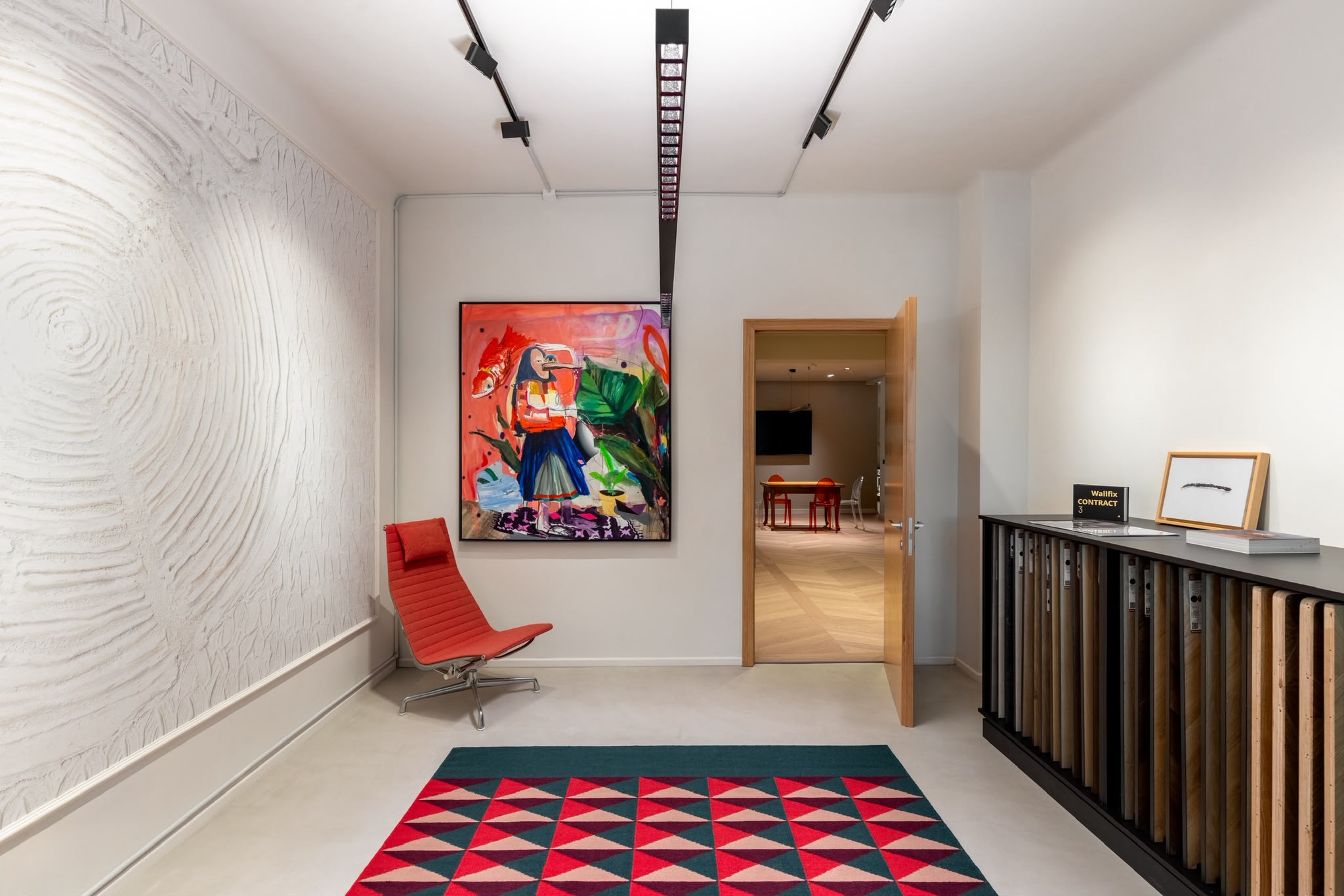 Un business de familie din Polonia investește 100.000 de euro într-un showroom de design interior la București