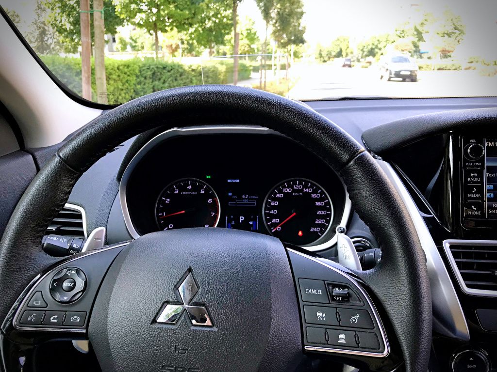 Mitsubishi Eclipse Cross - Imagine 8