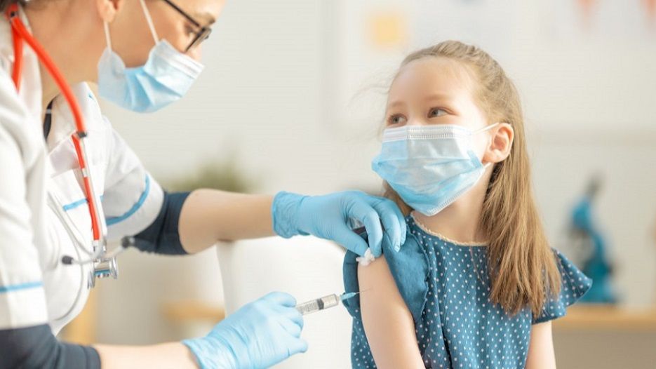 Gheorghiță spune că vaccinarea copiilor de 5-11 ani ar putea începe din ianuarie 2022