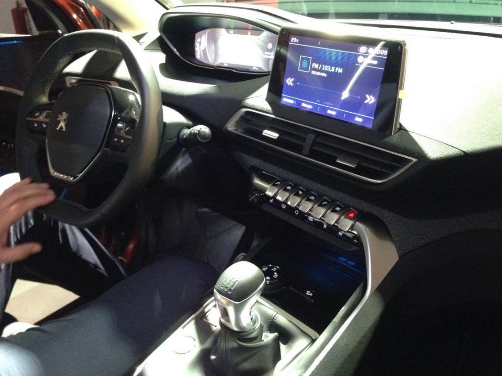 Peugeot 3008 - Imagine 9