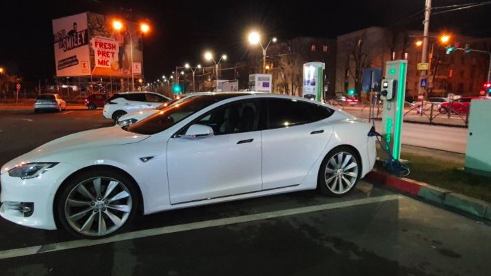 Kaufland, reguli noi în stațiile de încărcare mașini electrice