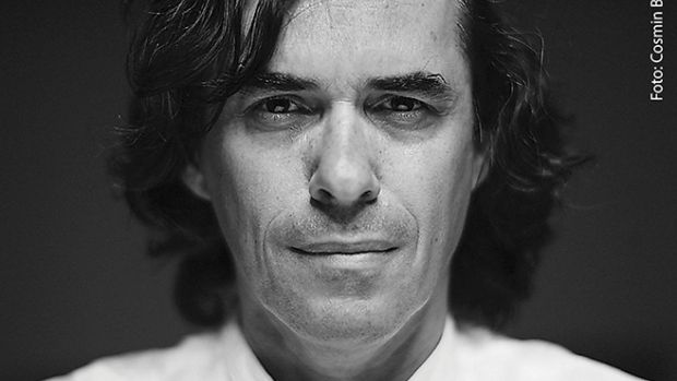 Mircea Cartarescu: doresc pentru Romania o democratie normala, nu una "originala", nici o demokratura