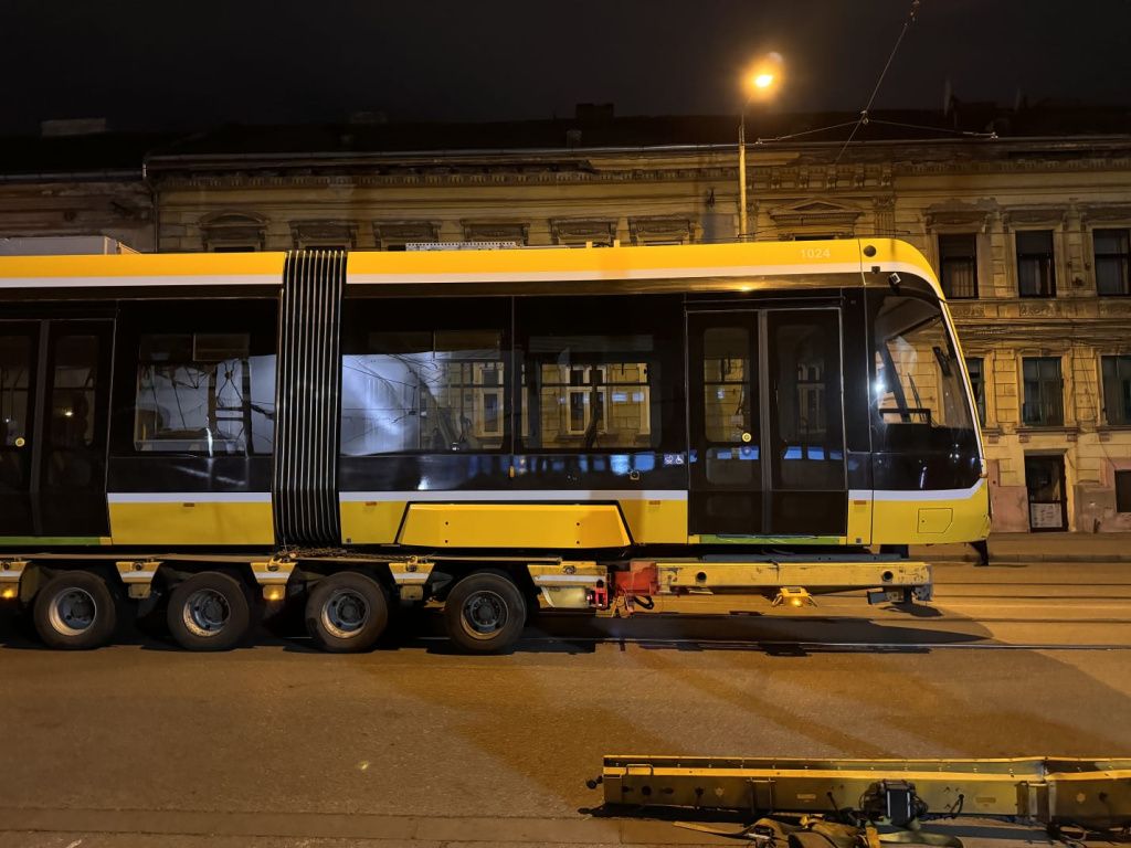 GALERIE FOTO: Cum arată tramvaiele turcești cumpărate de autorități la Timișoara. Sunt luate c - Imagine 4