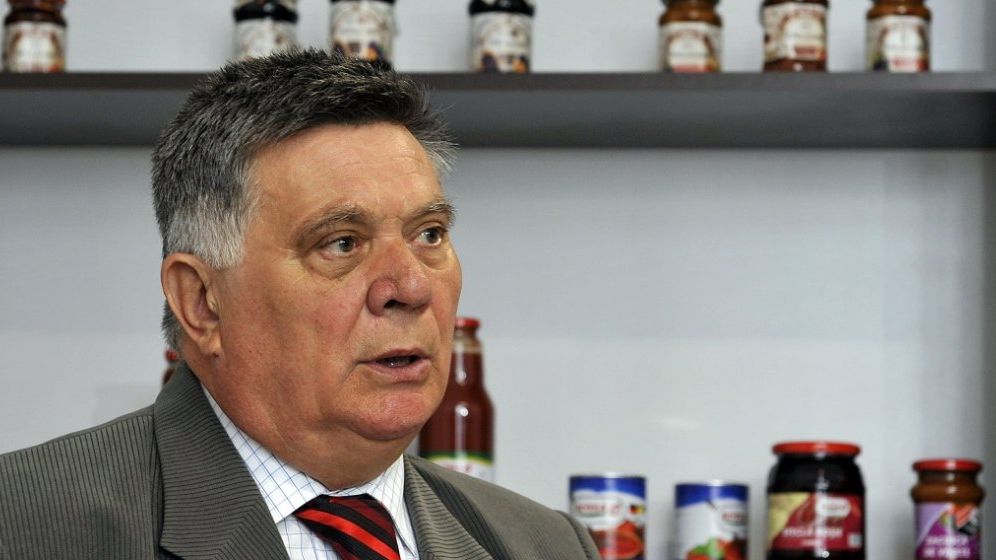 Aurel Tănase, OIPA: Țăranul român este leneș, nu culege la timp castraveții. În fabrici nu putem primi decât produse de dimensiuni mici