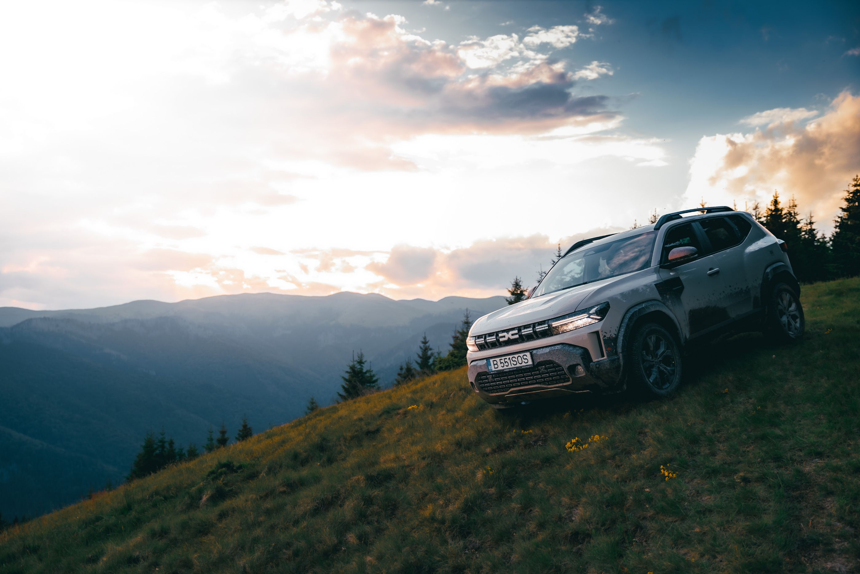 FOTO | Dacia Duster Spirit of Sand în mâinile unui campion mondial. Cum merge SUV-ul românesc pe teren accidentat - Poza 5