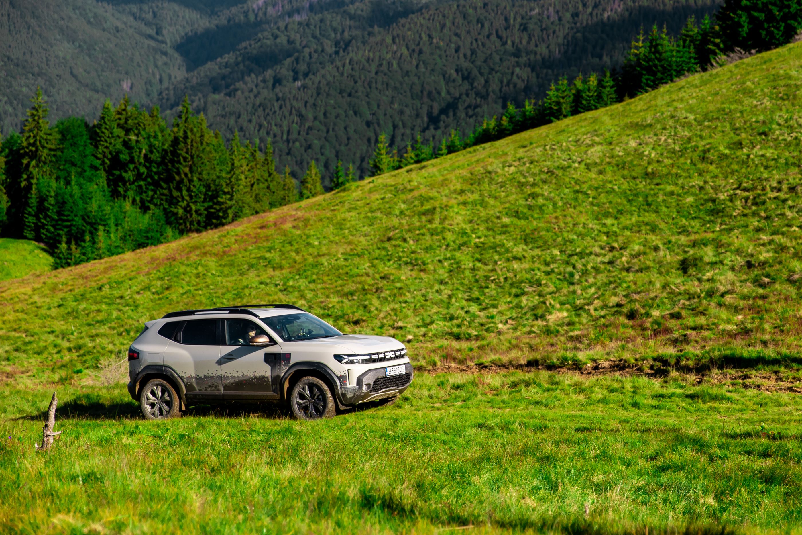 FOTO | Dacia Duster Spirit of Sand în mâinile unui campion mondial. Cum merge SUV-ul românesc pe teren accidentat - Poza 8