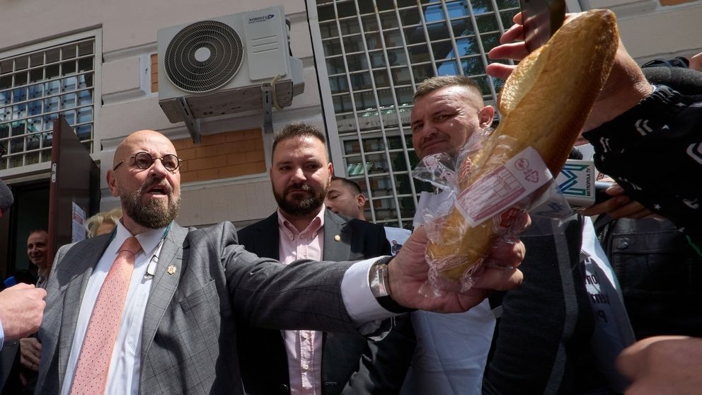 Ce spunea Piedone după ce a controlat hotelul prietenului din Sinaia: ”Miroase domne... a fresh, calitate! Aici e hotel de 200 de stele”