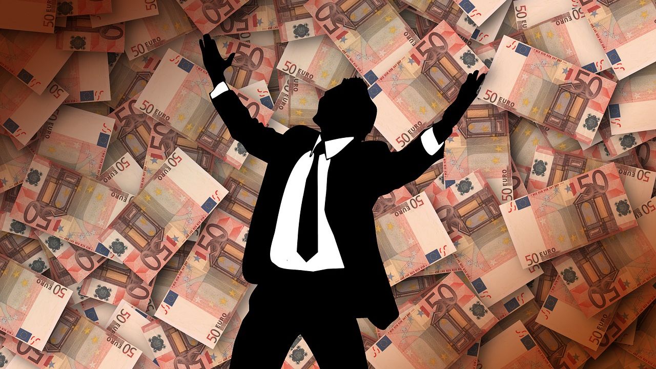 Topul celor mai profitabile bănci din România: Câți bani au făcut bancherii după un an de inflație