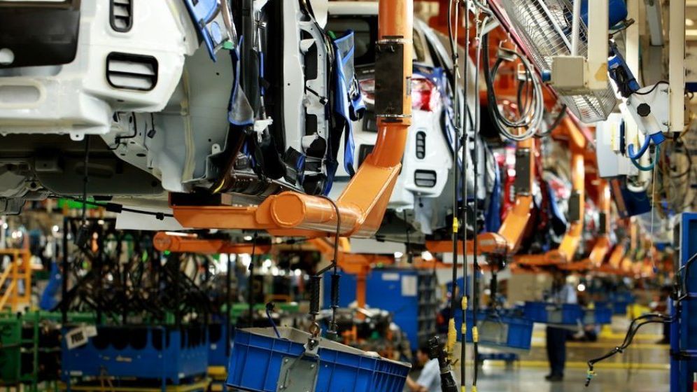 Statistici: Producția industrială a scăzut cu 11% în România